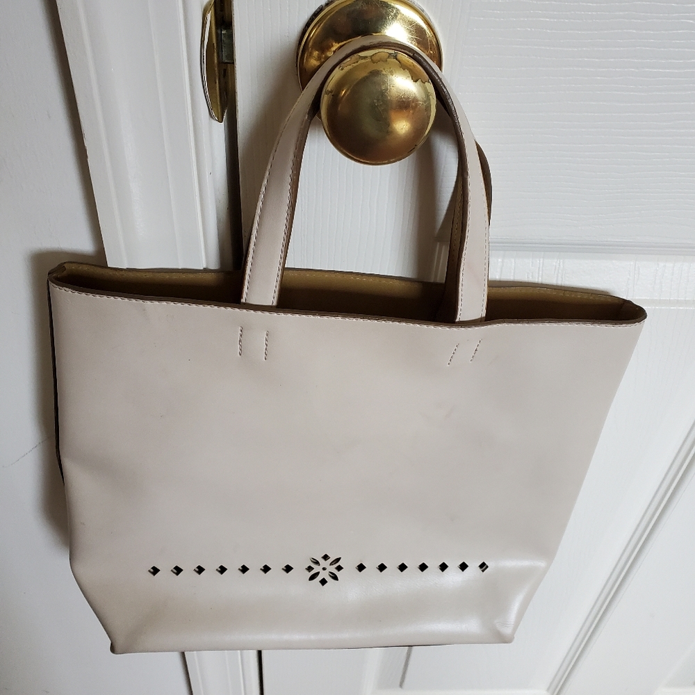 Mondani New York Ivory Purse